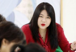 娱乐圈女老大,她如何成为行业领军人物