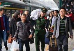负重前行拍摄花絮,揭秘拍摄花絮中的奋斗瞬间