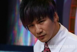 左右张伟个人资料