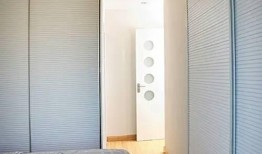 疯了衣橱背景歌曲,穿越时尚旋律的奇幻之旅