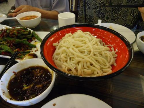 娱乐吃瓜酱吃面条视频下载